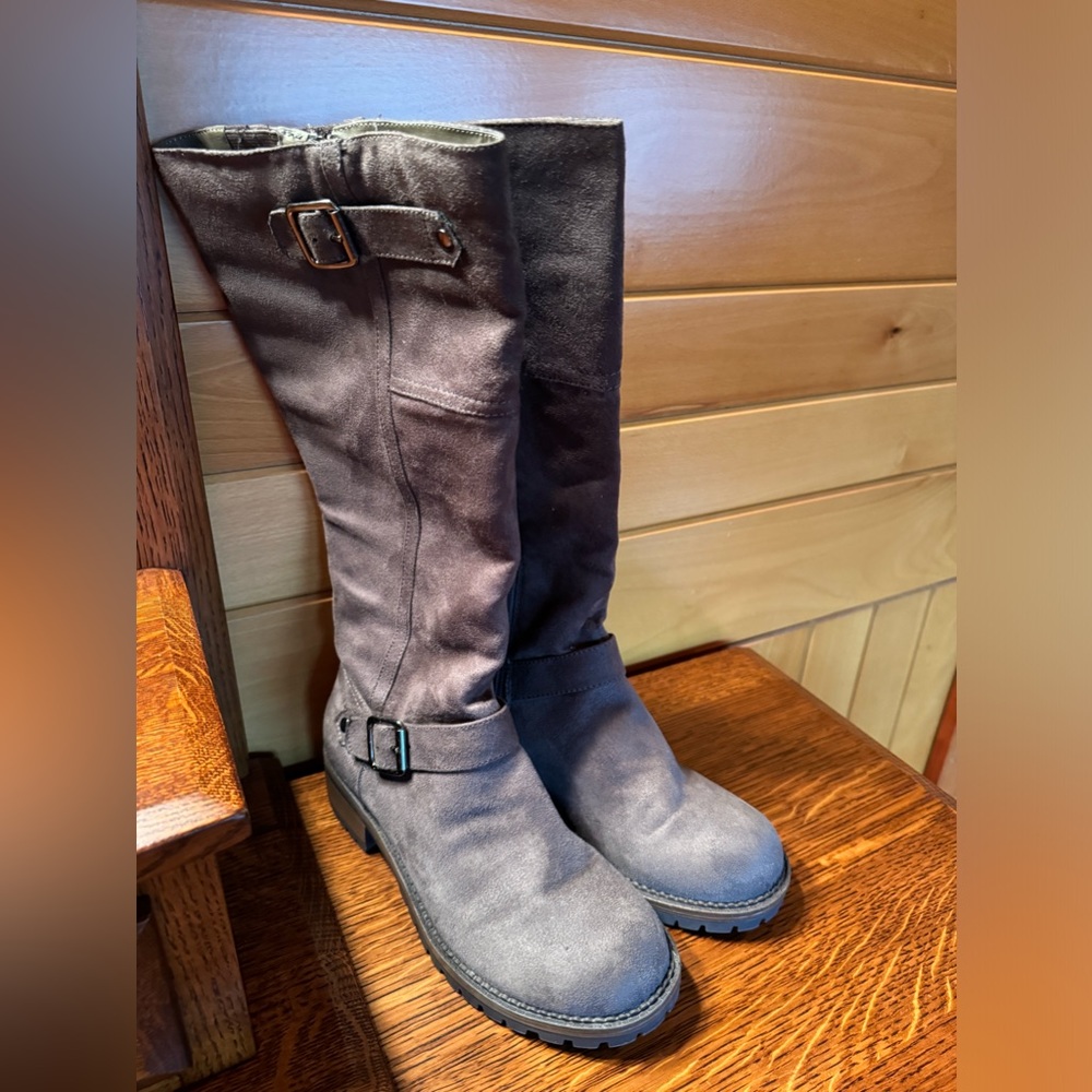 Kenneth Cole Reaction Boots